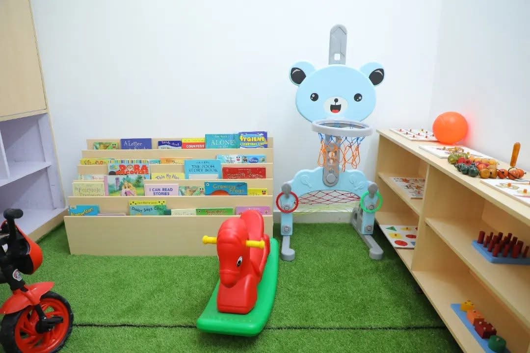 Tharakans Montessori